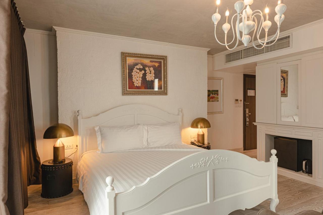 Art Mai Gallery Nimman Hotel Τσιάνγκ Μάι Εξωτερικό φωτογραφία A bedroom at the hotel