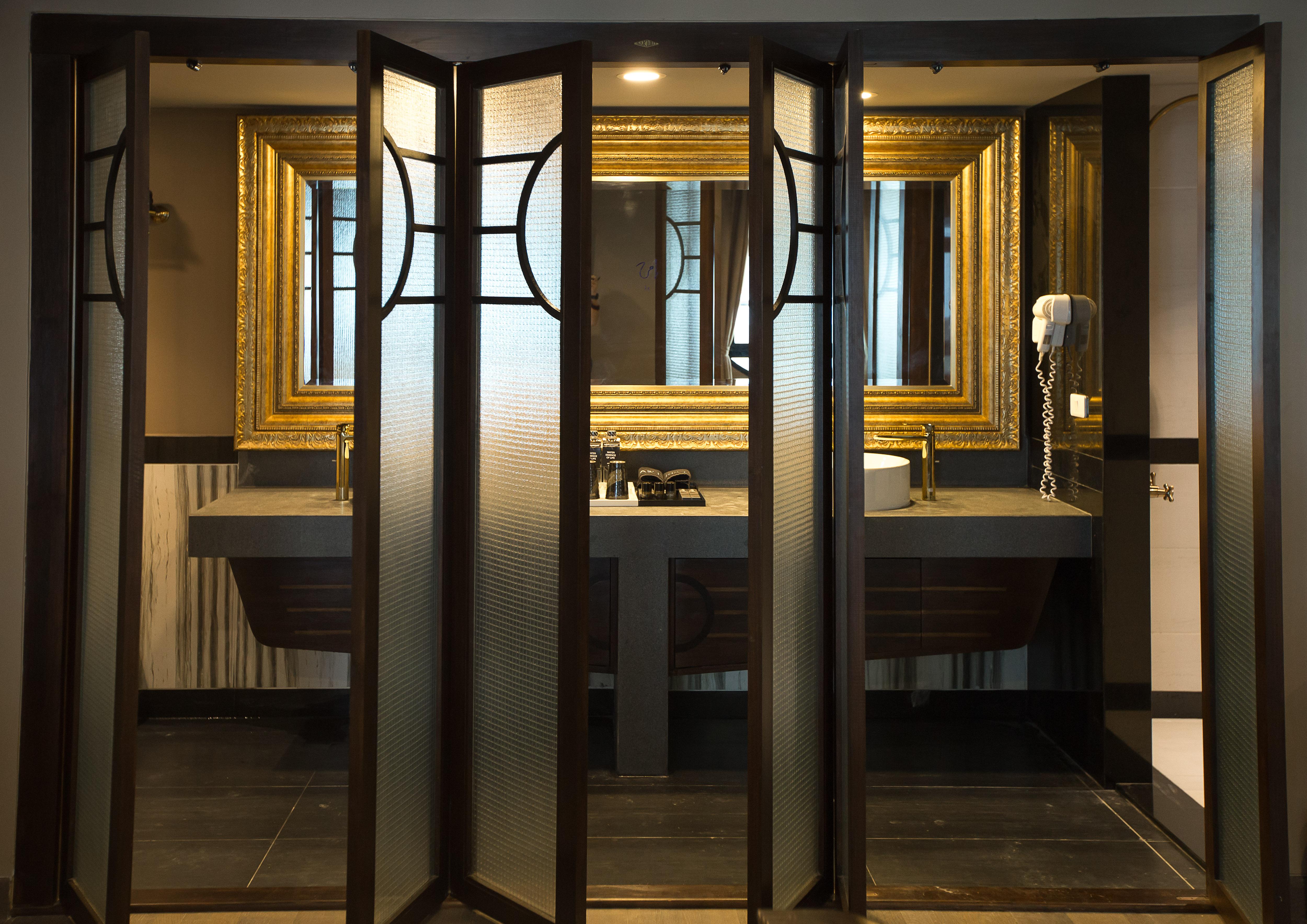 Art Mai Gallery Nimman Hotel Τσιάνγκ Μάι Εξωτερικό φωτογραφία Bathroom