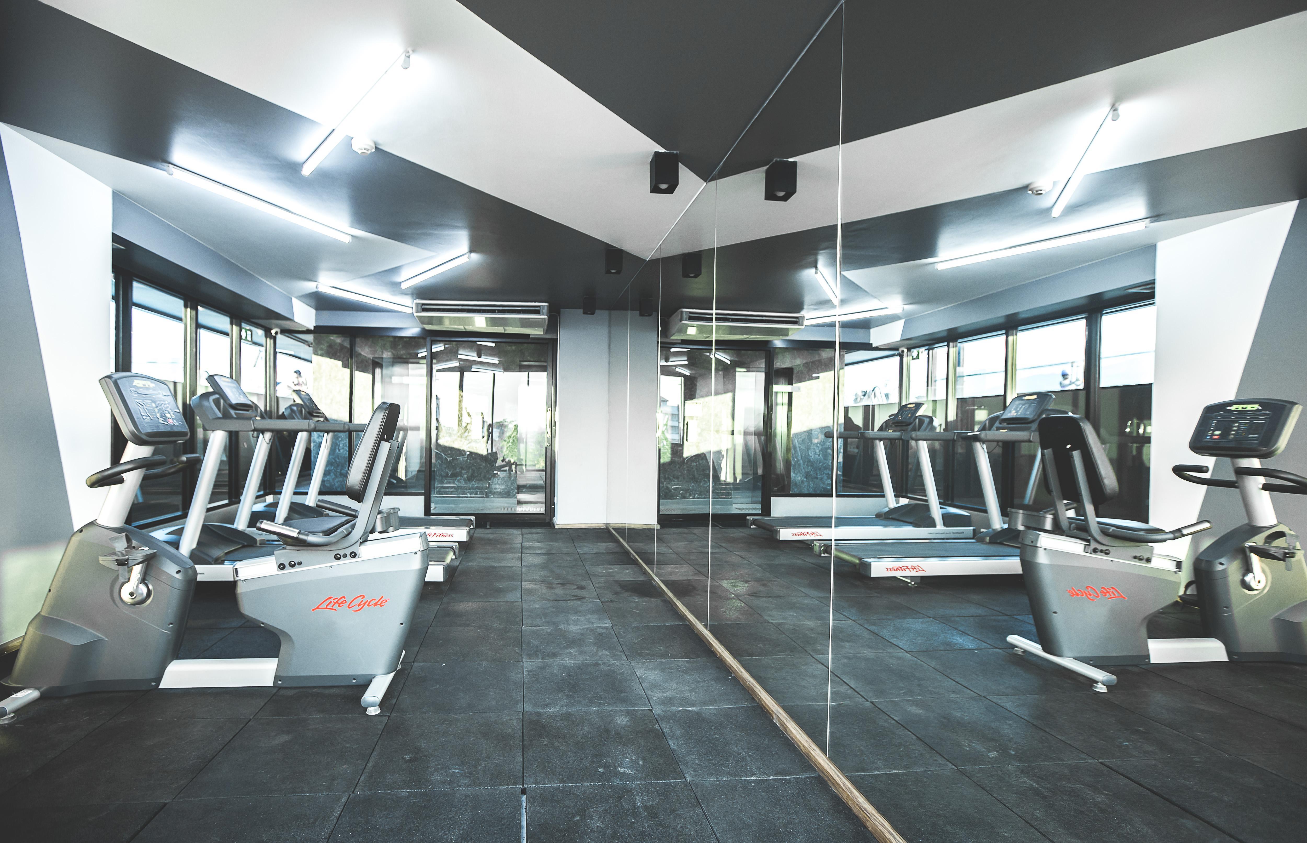 Art Mai Gallery Nimman Hotel Τσιάνγκ Μάι Εξωτερικό φωτογραφία The gym at the hotel